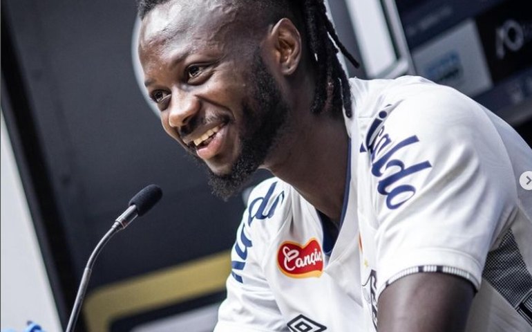 Atacante de Gâmbia comemora chance de defender o Santos: 'Algo grande para mim e minha família'