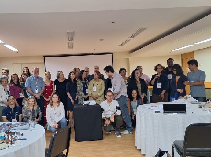 Especialistas se reúnem no Rio para construir agenda nacional de pesquisa sobre cigarros eletrônicos