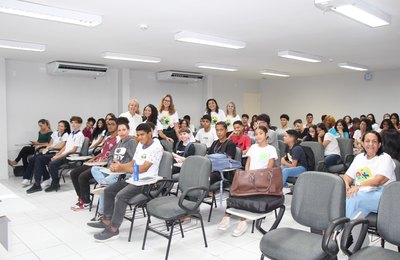 'Respeitar o idoso é respeitar nosso reflexo do futuro', afirma juíza em ação do PCJE