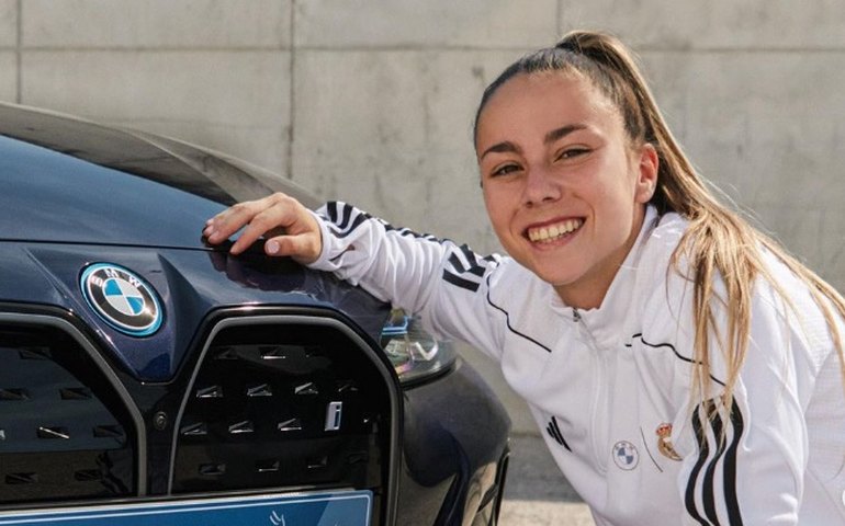 Jogadoras do time feminino do Real Madrid ganham carros de luxo de até R$ 579 mil
