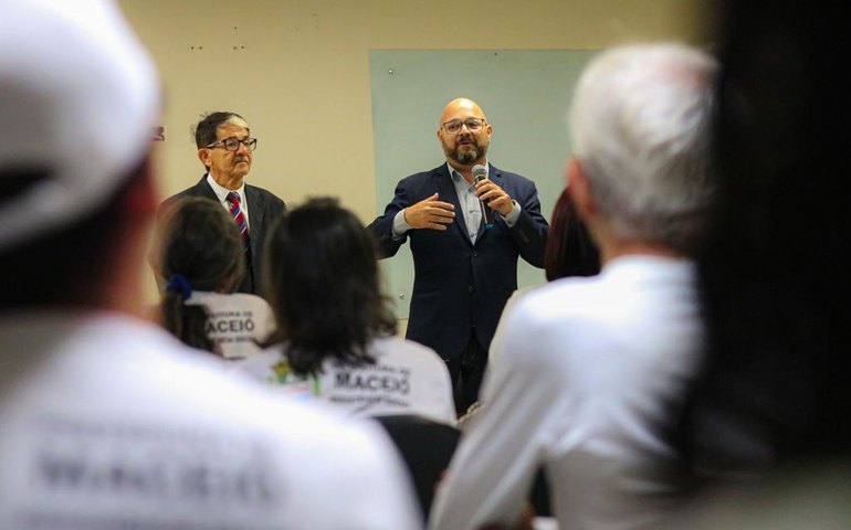 Idosas em situação de vulnerabilidade vão visitar a OAB e conhecer direitos