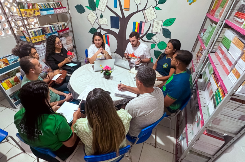 Projeto Vidas: Semed de Campo Alegre recebe visita de Representantes da Editora Aprender