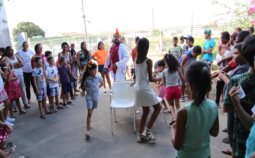 Prefeitura promove atividades recreativas nas comunidades no Mês das Crianças