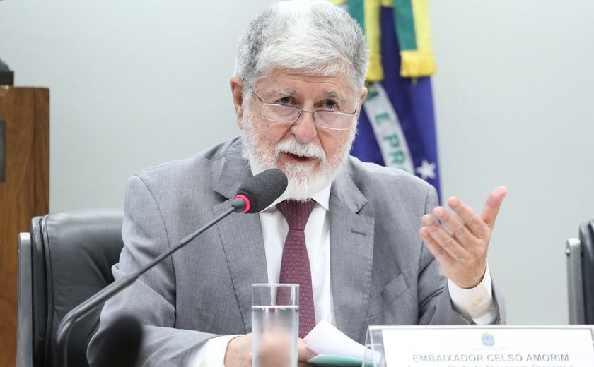 Celso Amorim defende que Brasil deve insistir em diálogo com Venezuela