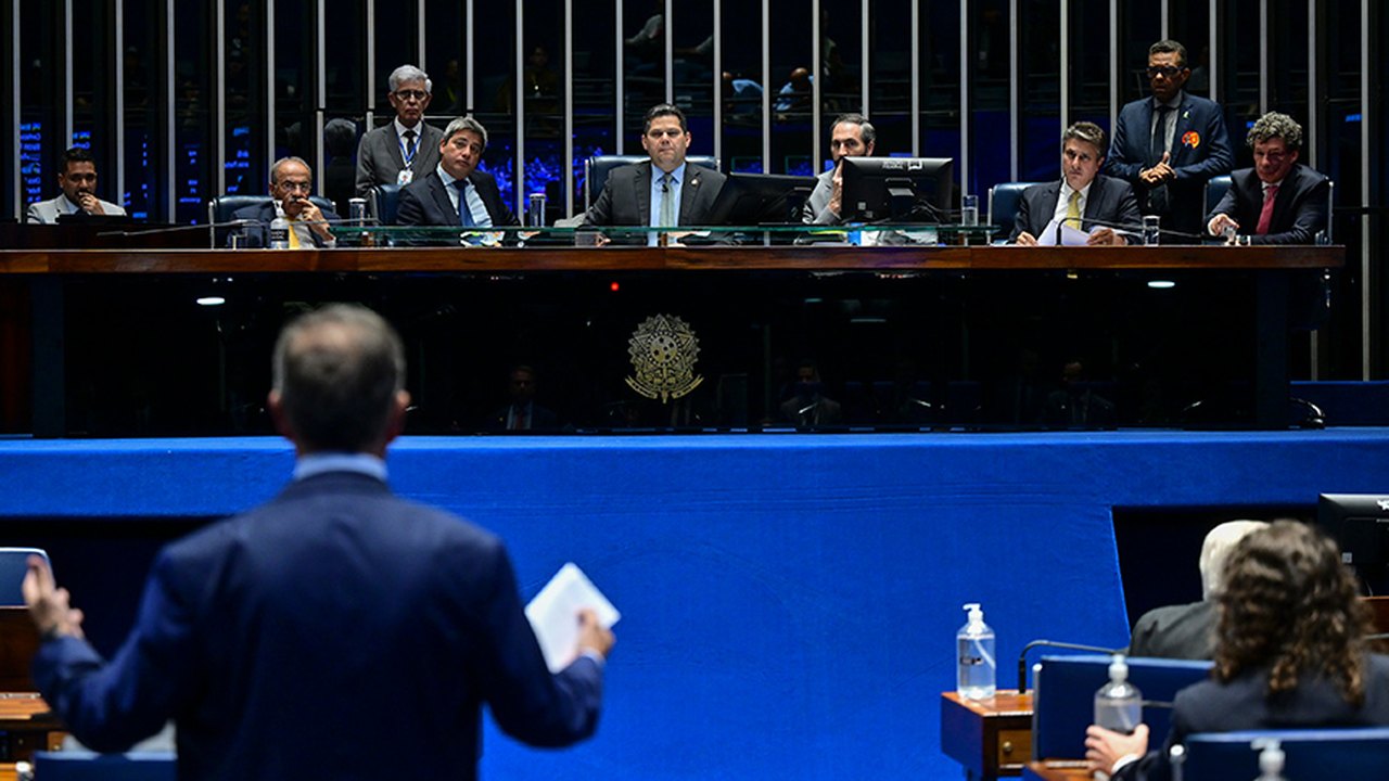 Enamed será obrigatório para exercício da medicina, aprova Senado