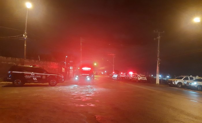 Operação teve início nas primeiras horas da manhã desta terça-feira