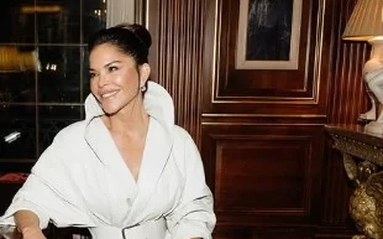 Jeff Bezos e Lauren Sánchez são anunciados como patrocinadores do Met Gala 2026 e decisão gera polêmica