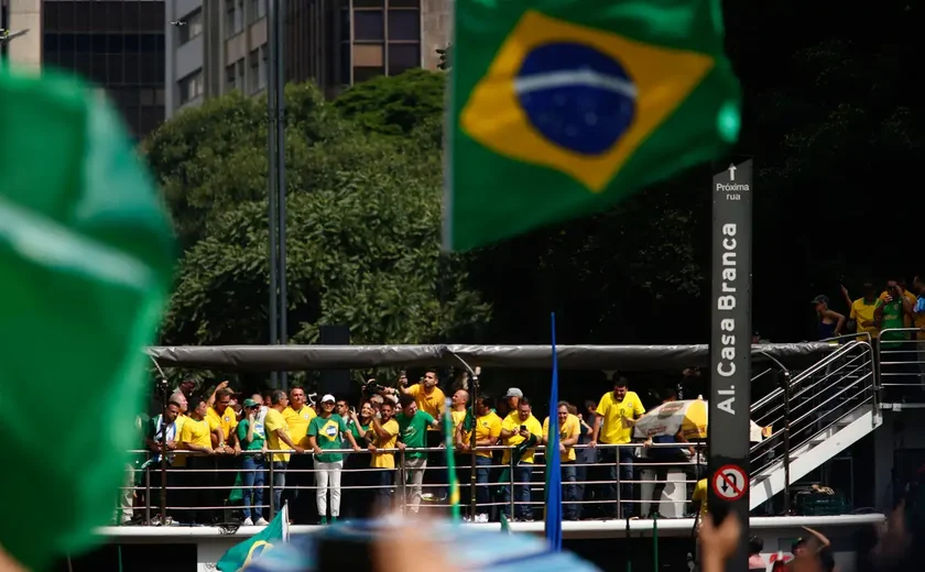 Bolsonaro chega à Avenida Paulista para manifestação do 7 de Setembro