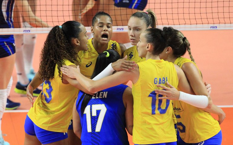 Brasil reage em grande atuação e derrota Sérvia na semifinal da Liga das Nações