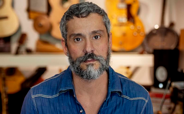 Alexandre Nero lança quarto álbum da carreira