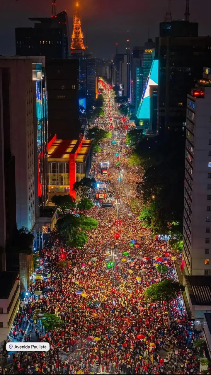Quase 3 milhões a menos de ausentes: queda da abstenção marcou virada eleitoral de Lula no segundo turno