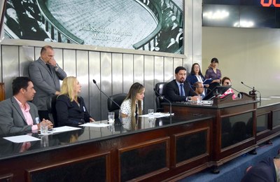 Assembleia discute má gestão e problemas no fornecimento de medicamentos pelo Estado