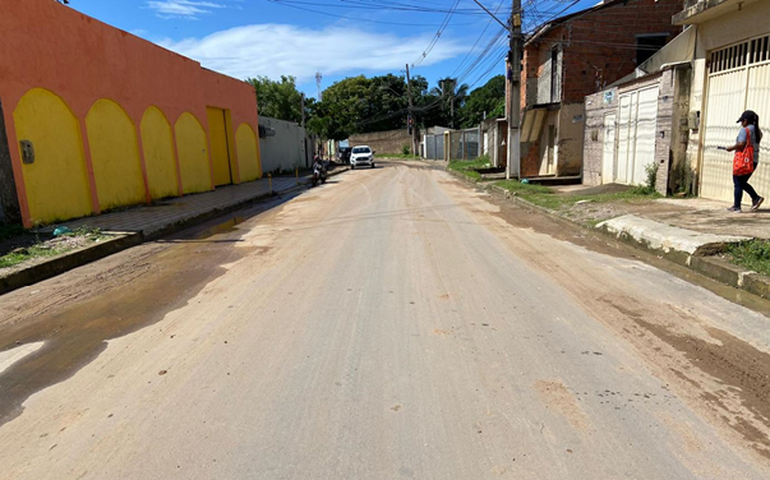 Aldo Loureiro pede a DMTT implantação de lombadas em rua do bairro São Jorge