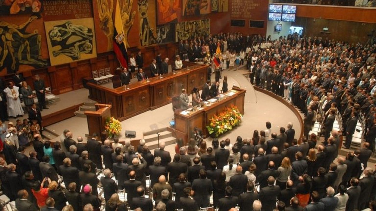 Equador prestes a abrir mão de sua soberania