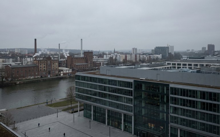 Alemanha: PMI composto, de serviços e industrial desaceleram em prévia de dezembro