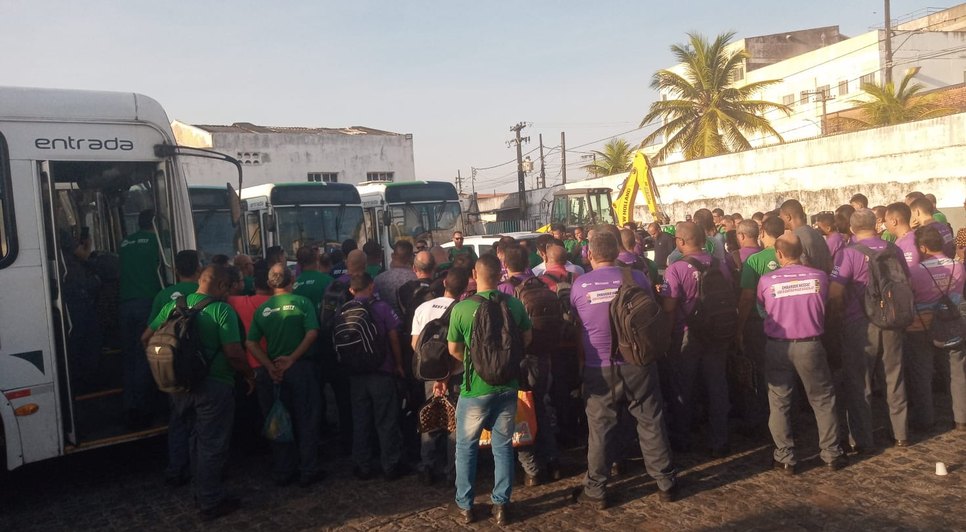 Rodoviários do transporte coletivo paralisam atividades na Grande Aracaju