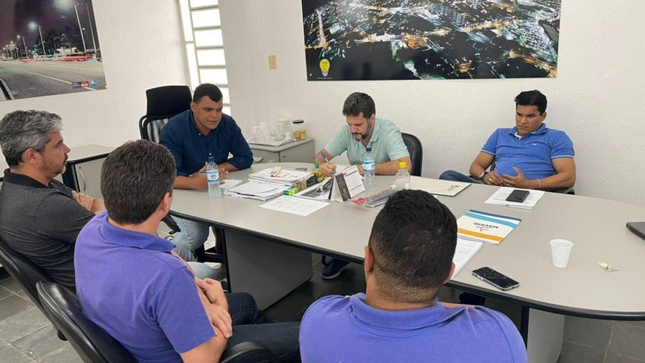 Equipes da Sima trabalham para restabelecer iluminação em áreas afetadas pelas chuvas