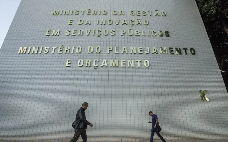 Comissão com MGI, Fazenda, Casa Civil dará diretrizes sobre dividendos de estatais, diz decreto