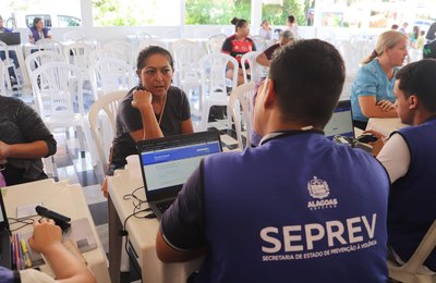 Secretaria de Prevenção à Violência leva serviços essenciais à população do Benedito Bentes
