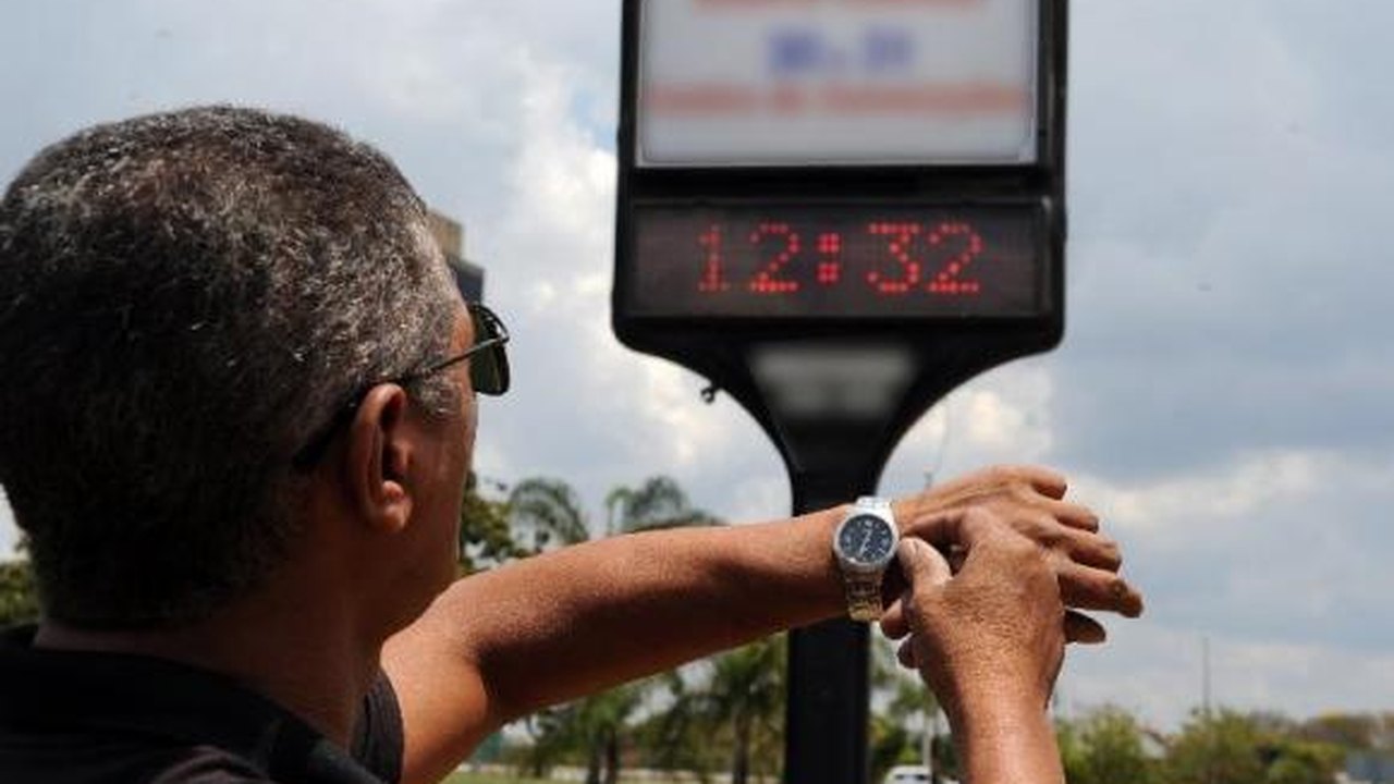 Governo estuda ampliação do horário de verão neste ano