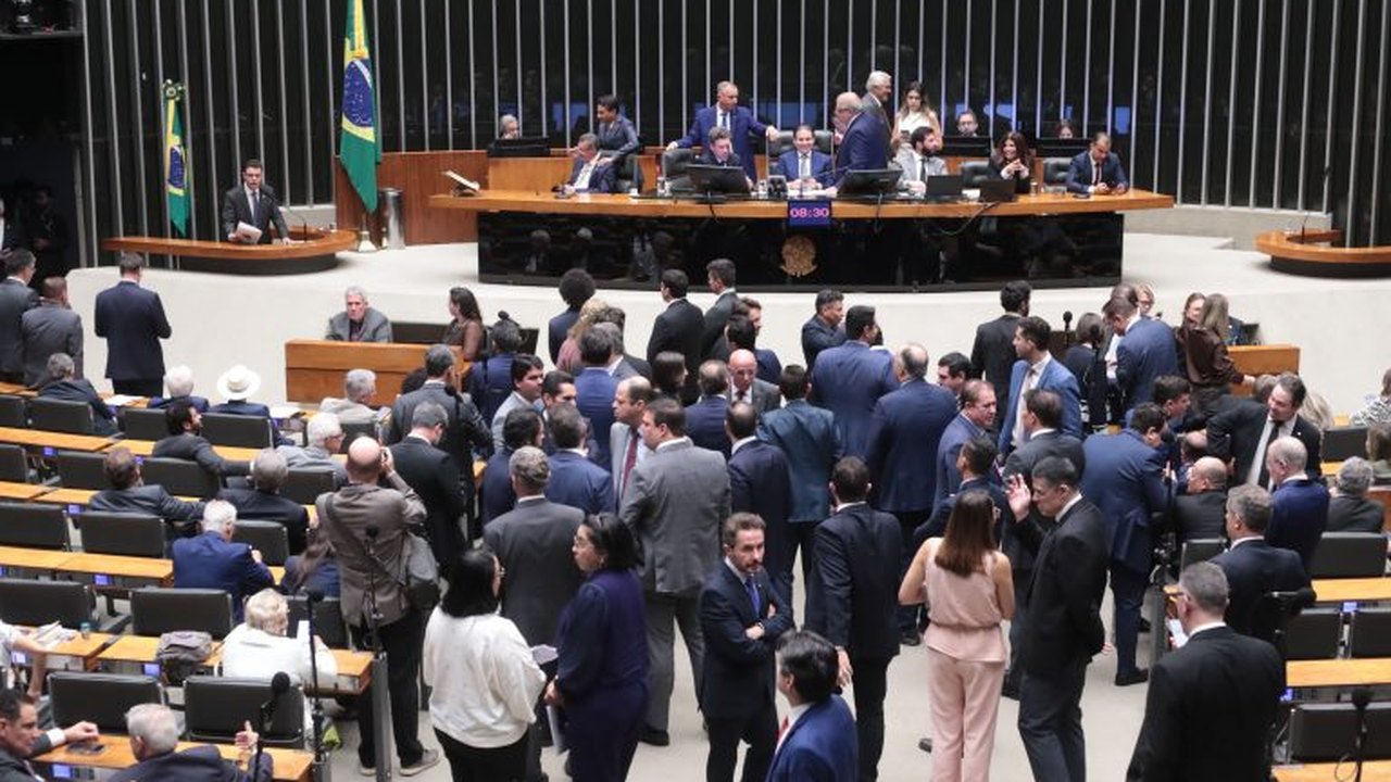Plenário pode votar nesta quarta-feira projetos sobre ouro e mineração