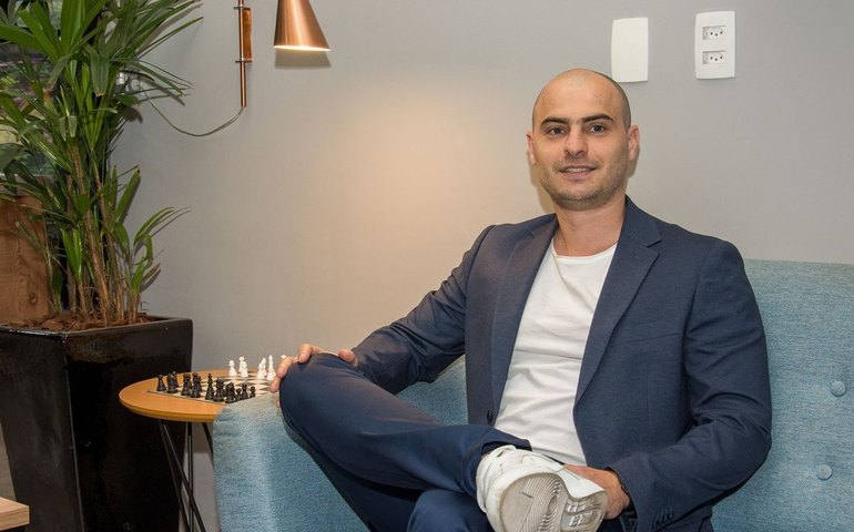 Emissão de visto de turismo para brasileiros nos EUA cresce quase 40%