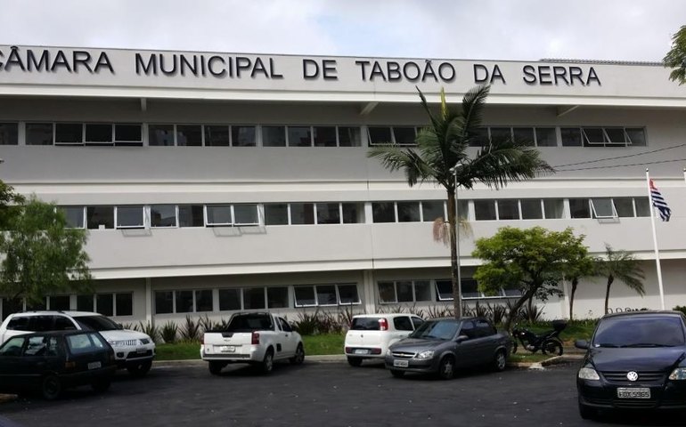 Audiência pública tem pancadaria e confusão em Câmara de Taboão da Serra