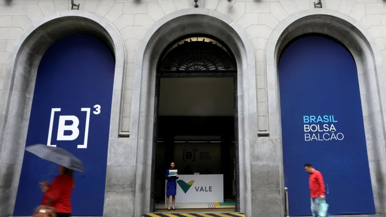 B3: lucro líquido recorrente soma R$ 1,2 bi no 2º trimestre, queda de 0,8%