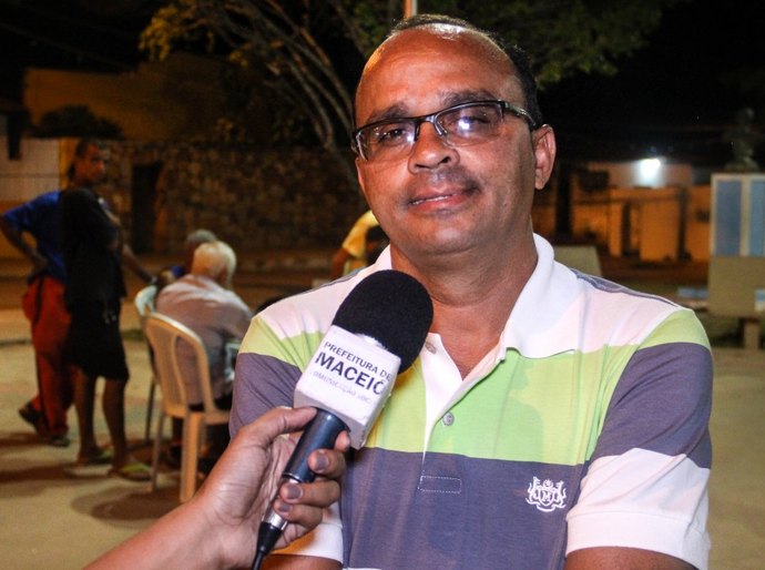 Moradores de Ipioca são beneficiados com reforço na iluminação