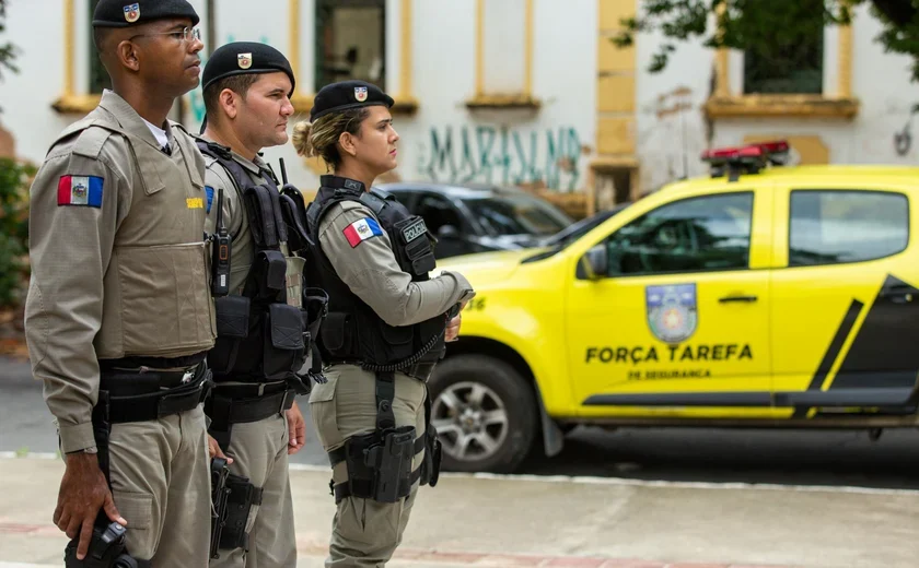 4º Batalhão da PM apreende 8kg de drogas na Chã de Jaqueira, em Maceió