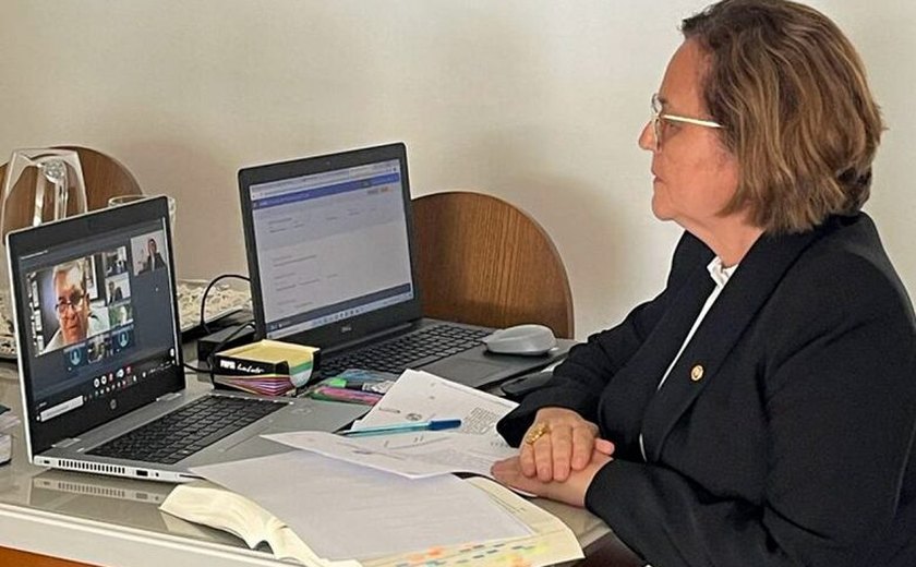 Procuradora de Justiça Marluce Caldas é a primeira mulher a participar de uma sessão da Câmara Criminal do TJAL