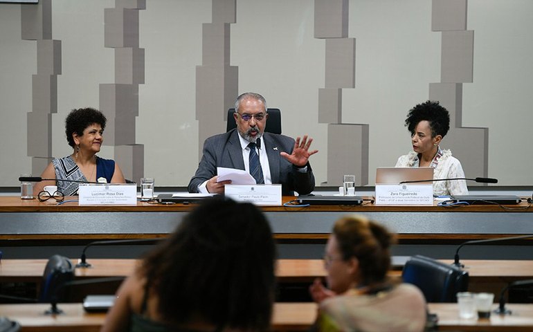 Especialistas pedem cumprimento da lei sobre ensino da cultura afro-brasileira