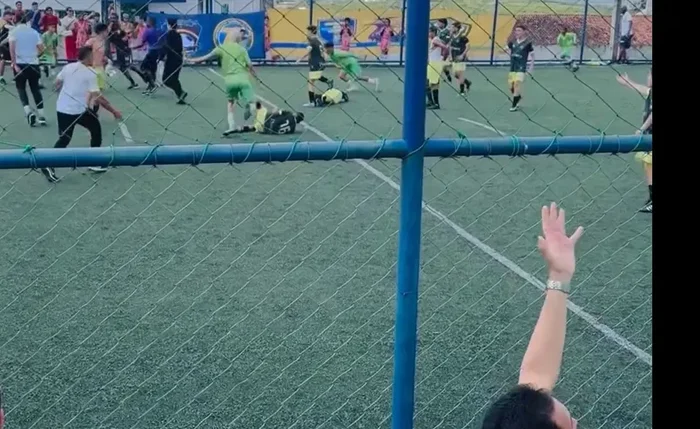 Caso ocorreu logo após o apito final, quando a equipe L23 venceu a decisão por 4 a 3