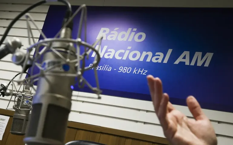 Rádio Nacional transmite Vasco x Atlético Goianiense