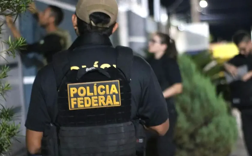 Celular jogado pela janela leva PF a chefões de quadrilha que clonava até site de bancos