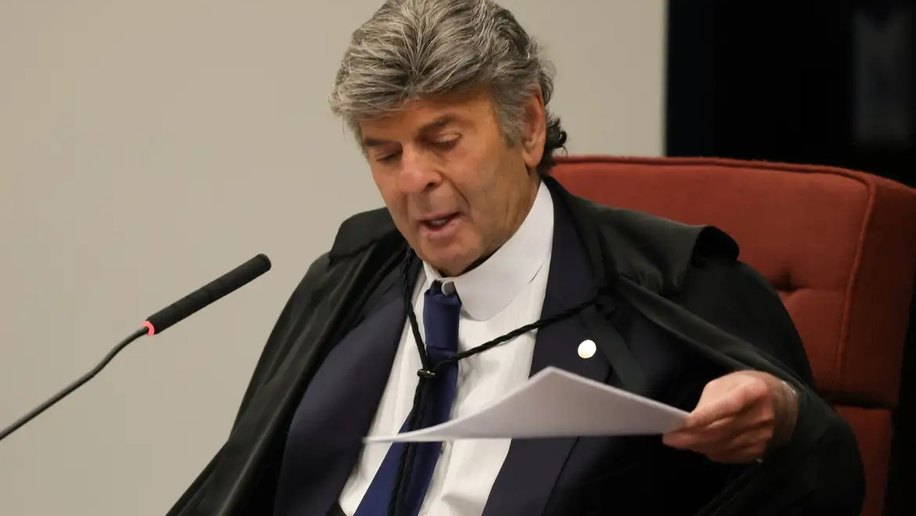 Fux pede vista e suspende julgamento de recurso de Moro no STF