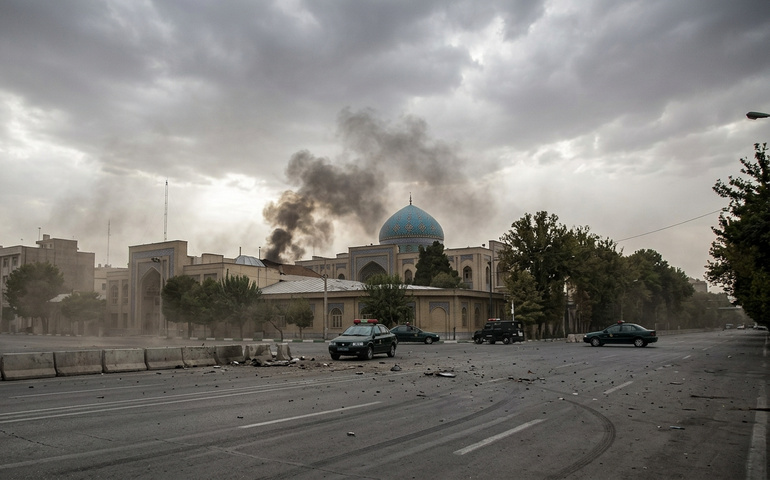 Ataque dos EUA e Israel ao Irã teria como alvos aiatolá Khamenei e presidente, diz agência