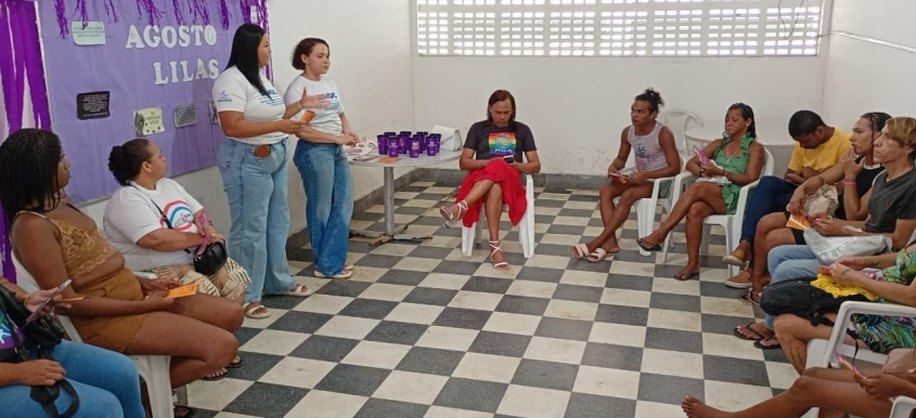 Palestra da Coordenação de Enfrentamento à Violência e Acolhimento às Mulheres da Semuc. Foto: Ascom Semdes