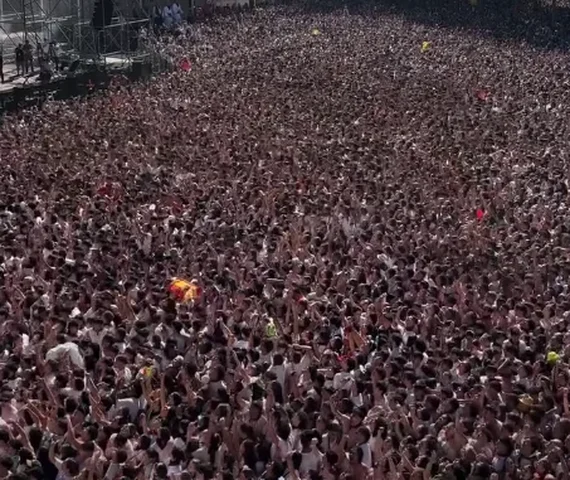 Multidão toma Salvador em ato pró-Lula com Gil e Daniela Mercury; veja vídeo