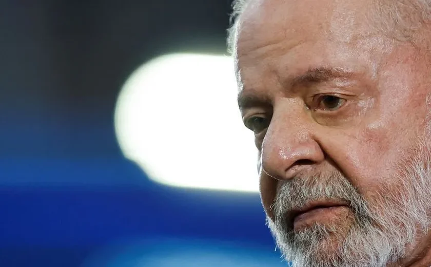 Pesquisa aponta Lula atrás de Bolsonaro e empatado com outros possíveis adversários para 2026