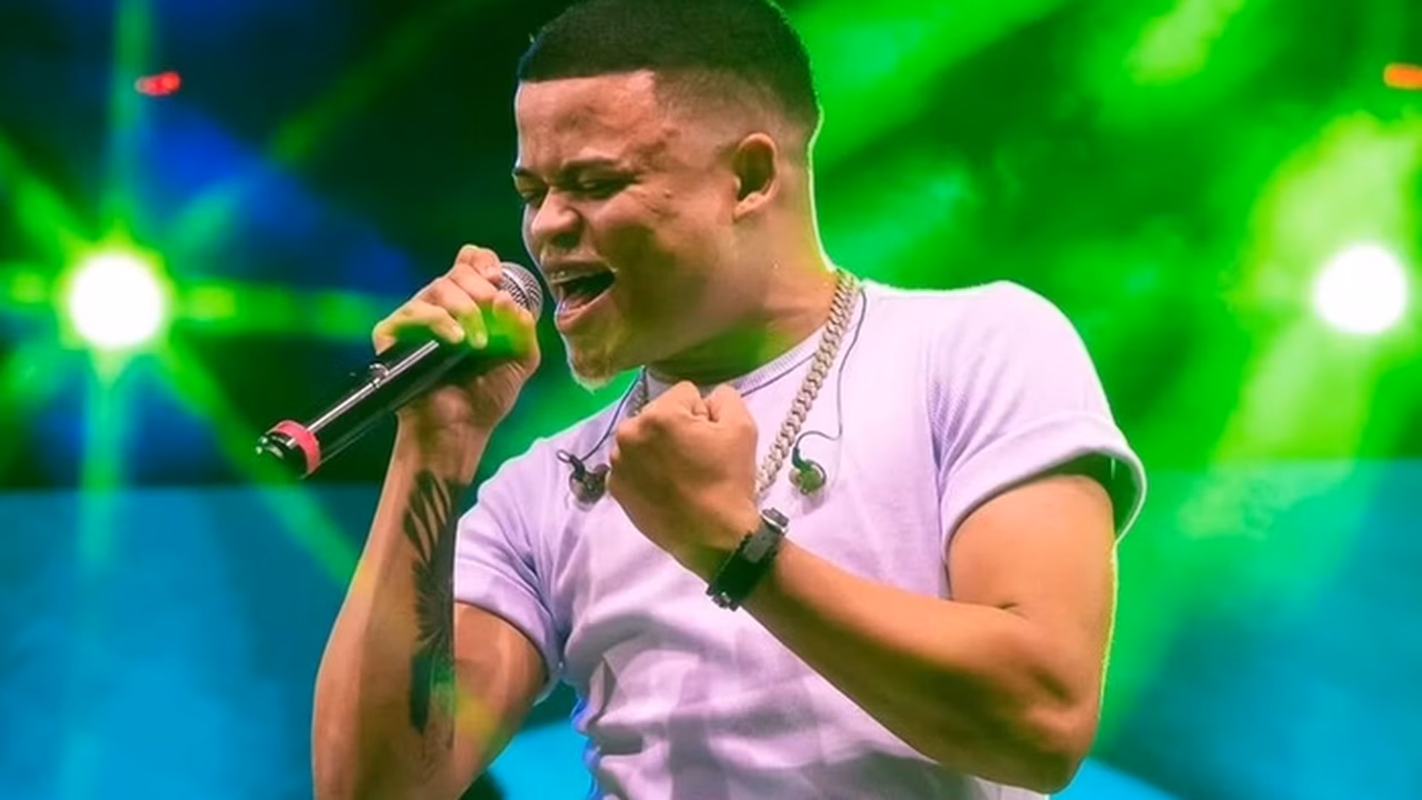 Cantor Rafa Diniz morre afogado no Rio São Francisco