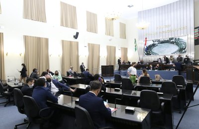 Assembleia aprova projeto do novo PCCS da Educação