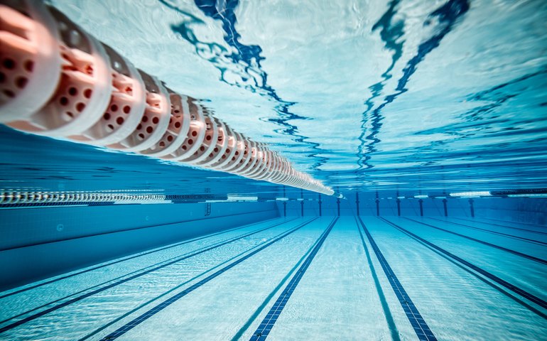 Federação internacional da natação anuncia criação de 'categoria aberta' para atletas transgêneros