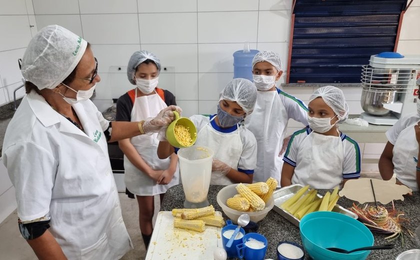 Milho produzido em escola de Arapiraca é utilizado na merenda