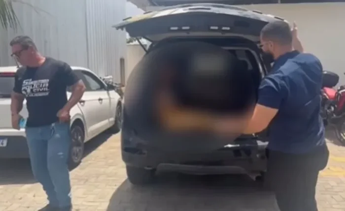 Suspeita foi presa após investigação sobre morte a tiros na capital