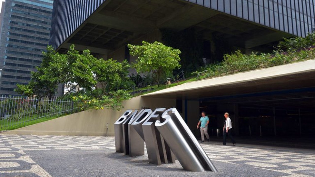 Plano Brasil Soberano terá ao todo 4 linhas de crédito, detalha diretor do BNDES