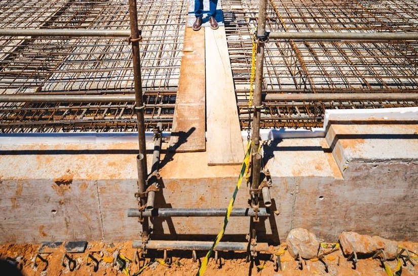JHC vistoria obras da Linha Verde e do Mercado do Benedito Bentes