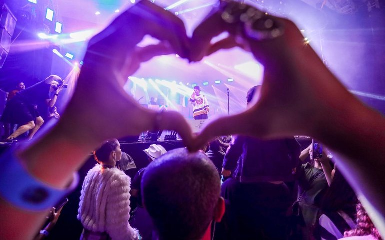 Arapiraca promove encontro de gerações e estilos no 4° dia de shows no Lago da Perucaba