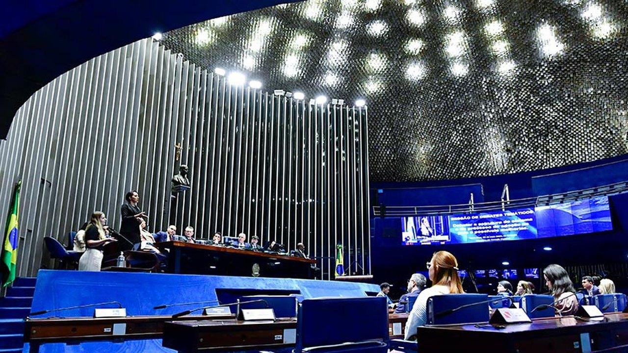 Para debatedores, medidas podem aperfeiçoar processo de adoção