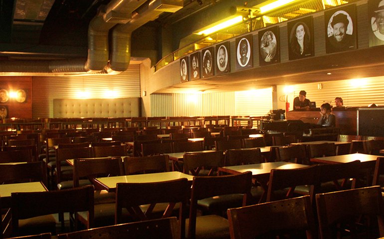 Mosquito no Teatro Rival Petrobras: assinante O GLOBO tem 50% de desconto 